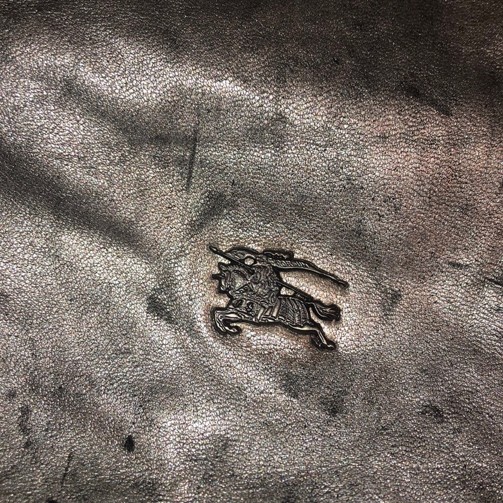 BURBERRY DISTRESSED TOTE - Picture 2 of 7